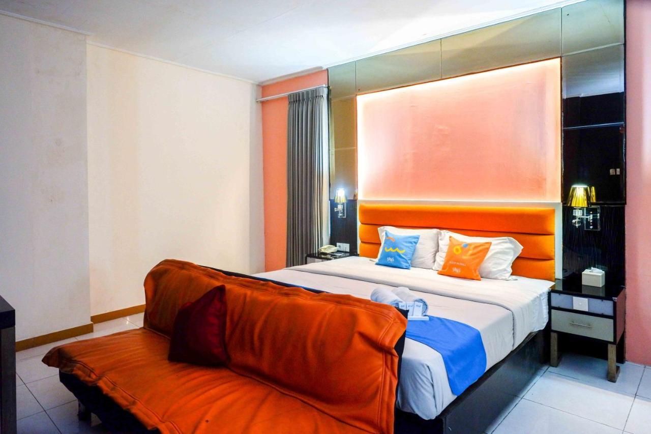Sans Hotel International Surabaya Gubeng ภายนอก รูปภาพ