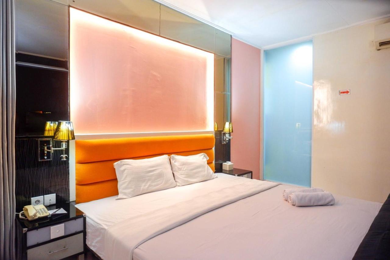 Sans Hotel International Surabaya Gubeng ภายนอก รูปภาพ