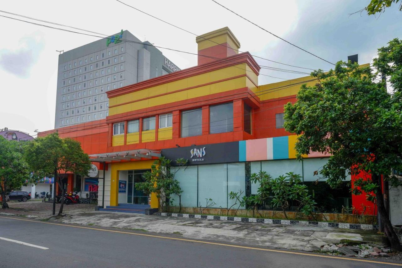Sans Hotel International Surabaya Gubeng ภายนอก รูปภาพ