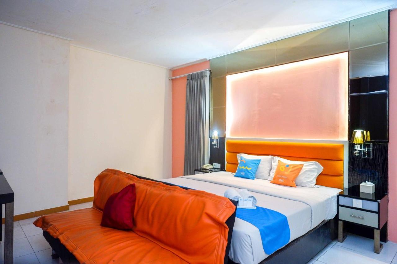 Sans Hotel International Surabaya Gubeng ภายนอก รูปภาพ