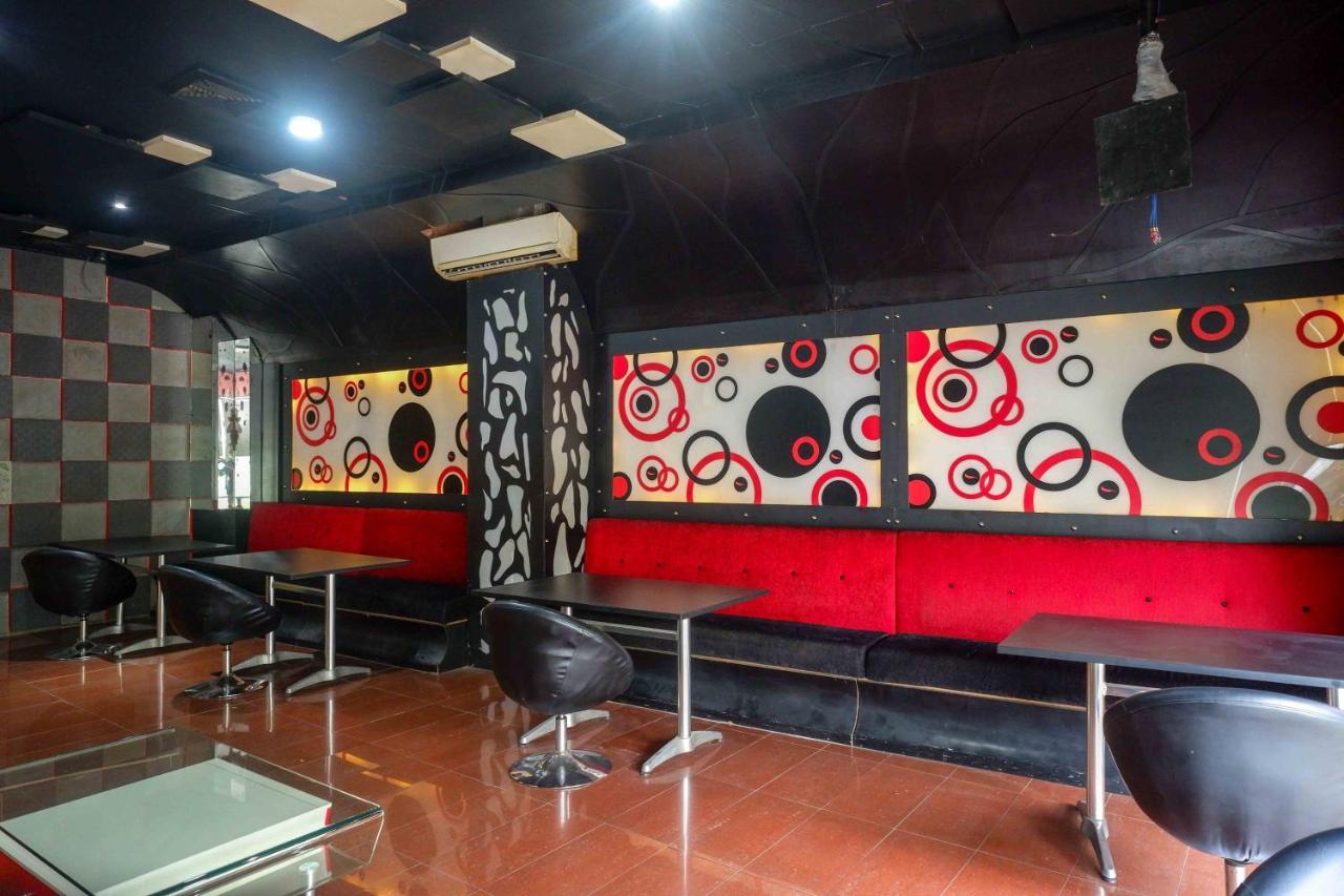 Sans Hotel International Surabaya Gubeng ภายนอก รูปภาพ
