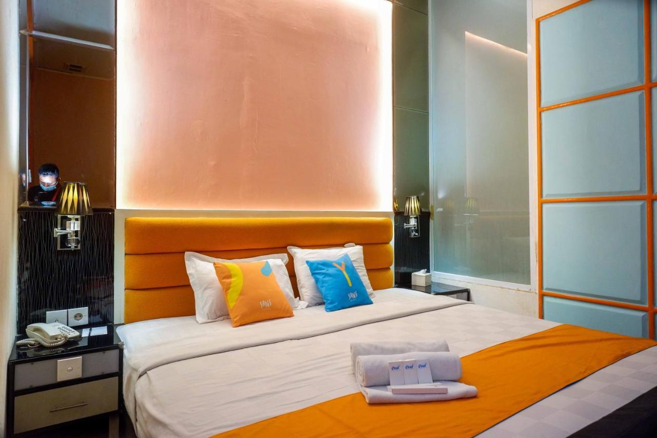 Sans Hotel International Surabaya Gubeng ภายนอก รูปภาพ